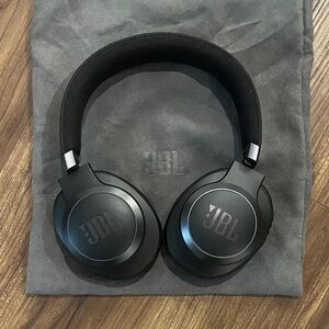 JBL Live 770NC Black Wireless Headphones
